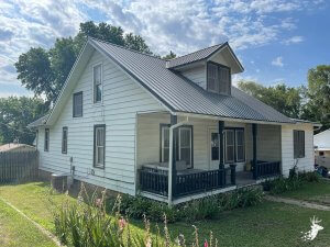 Charming 1 1/2 Story Small Town Home photo