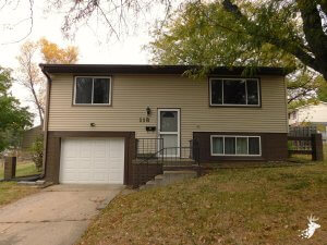 Great Starter Home Close to I-470, I-335 and HWY 75 photo