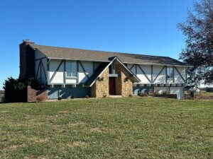 Well Maintained Home and Small Acreage photo
